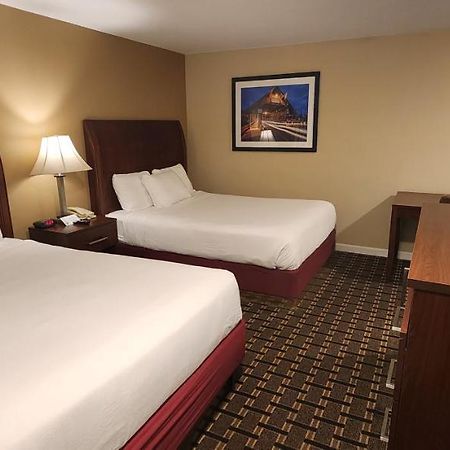 Nashoba Valley Inn & Suites Ayer Exterior foto