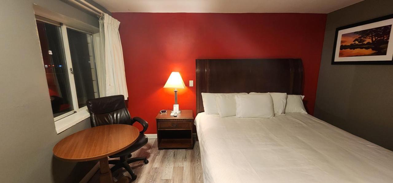 Nashoba Valley Inn & Suites Ayer Exterior foto