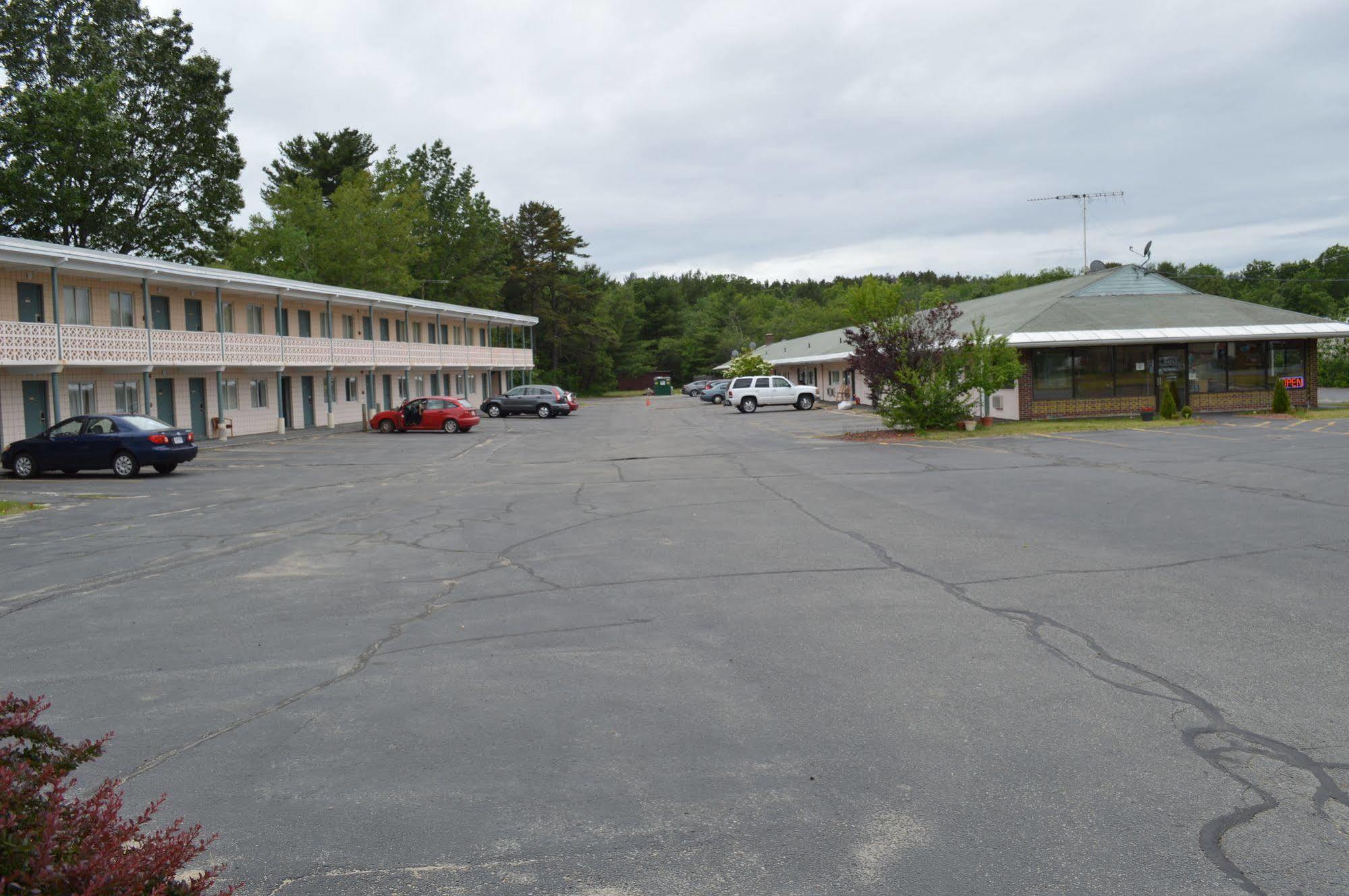Nashoba Valley Inn & Suites Ayer Exterior foto